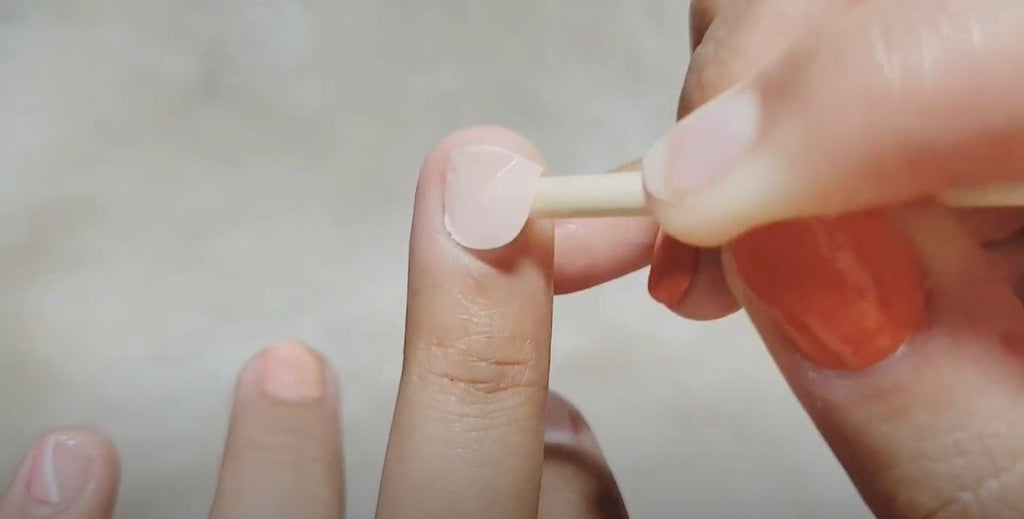Damage-Free Nail Wrap Removal: How to Remove Your Nail Wraps without Damaging Your Natural Nails