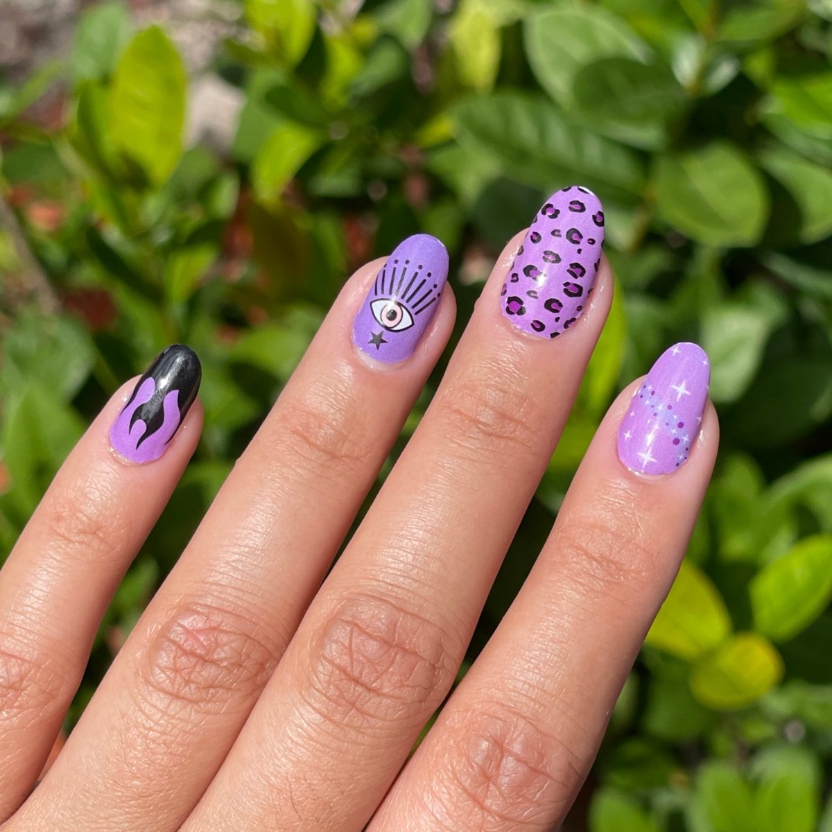 Witchy Alien - Pretty Fab Nails